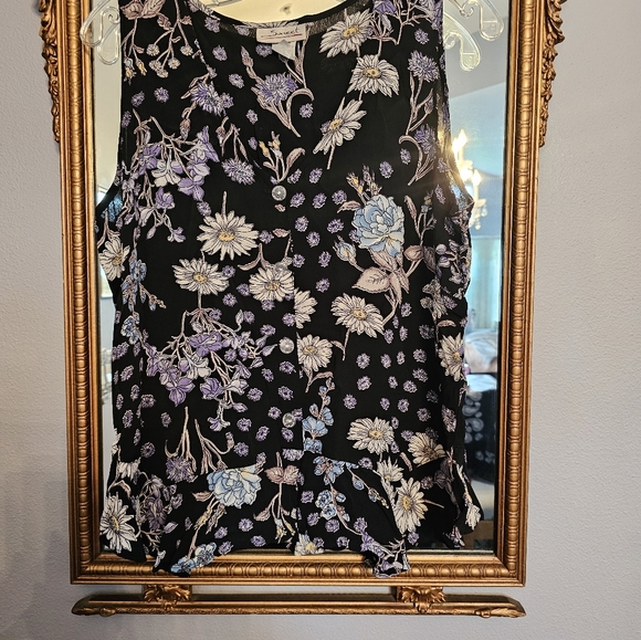 Vest - Picture 2 of 2